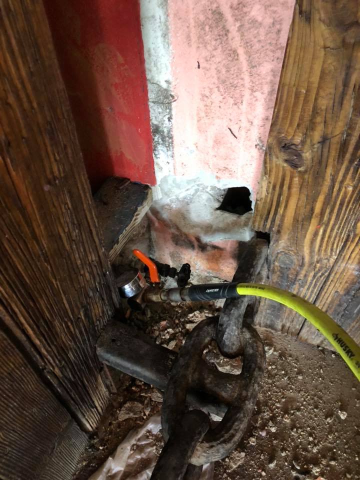 Capt'n Hiram's Pipe Leak Sebastian Florida